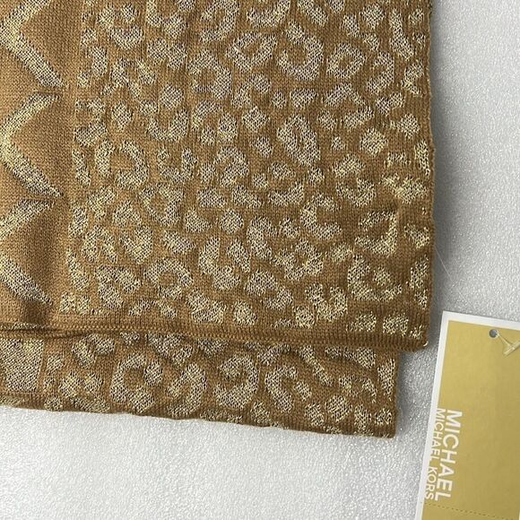 Michael Kors scarf - Picture 3 of 5